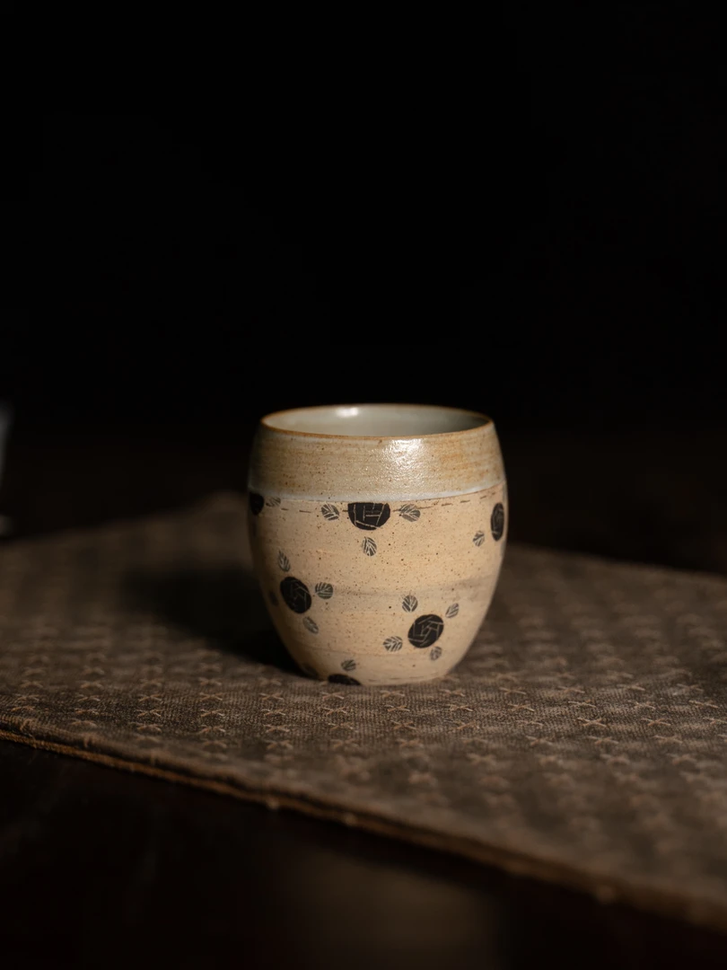 仝瑞 | 黑玫瑰蛋杯浓缩杯