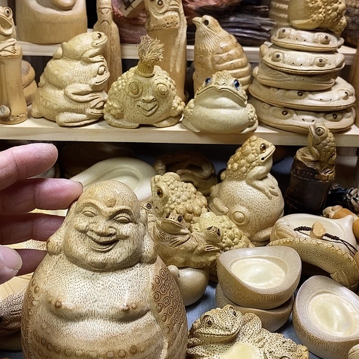 竹根雕三只蟾和弥勒