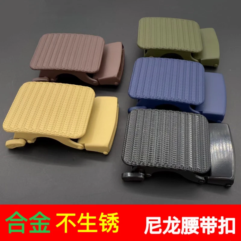 男士帆布腰带扣合金自动扣不生锈皮带头坦克纹户外战术军训卡扣头