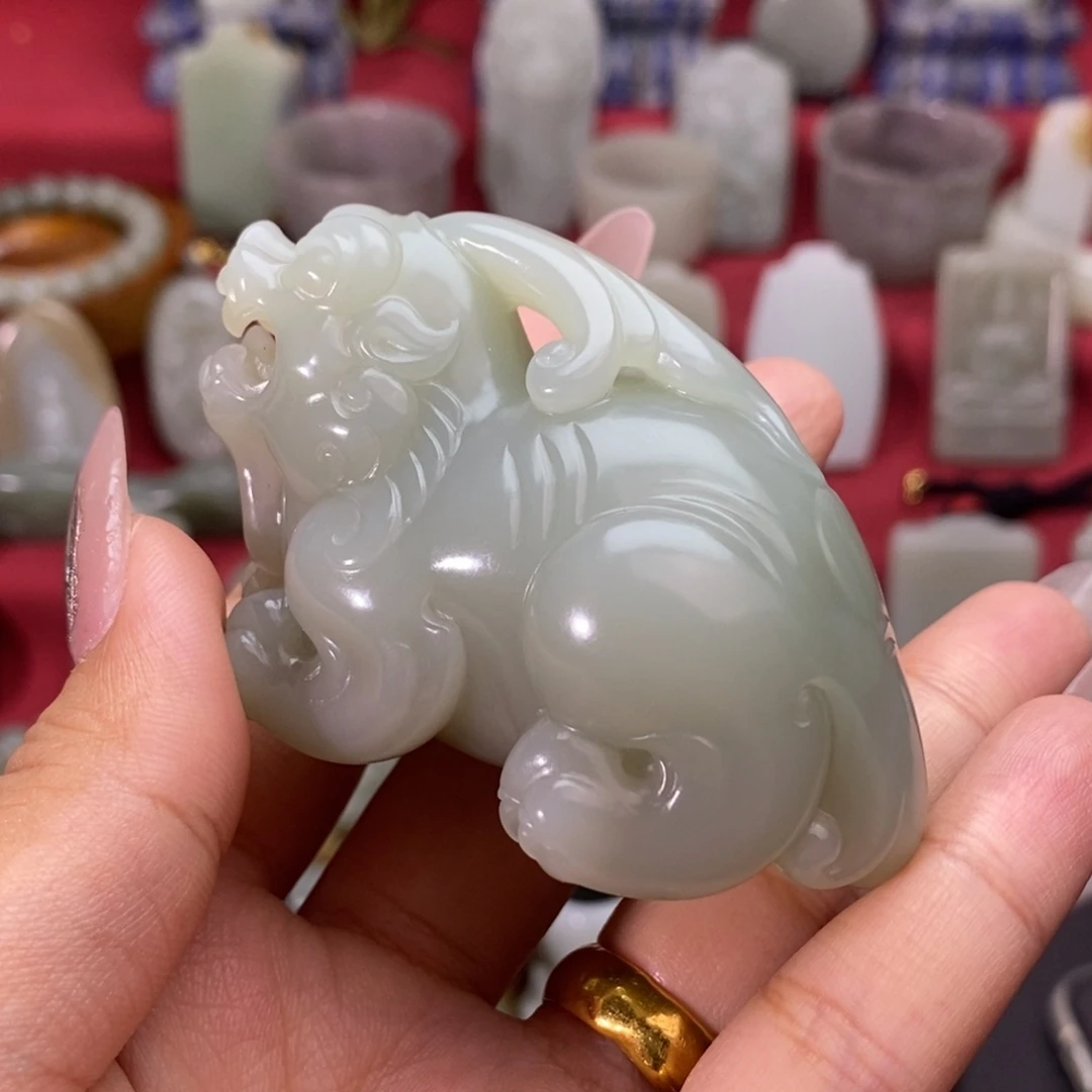 颈饰未镶嵌和田玉十****酒