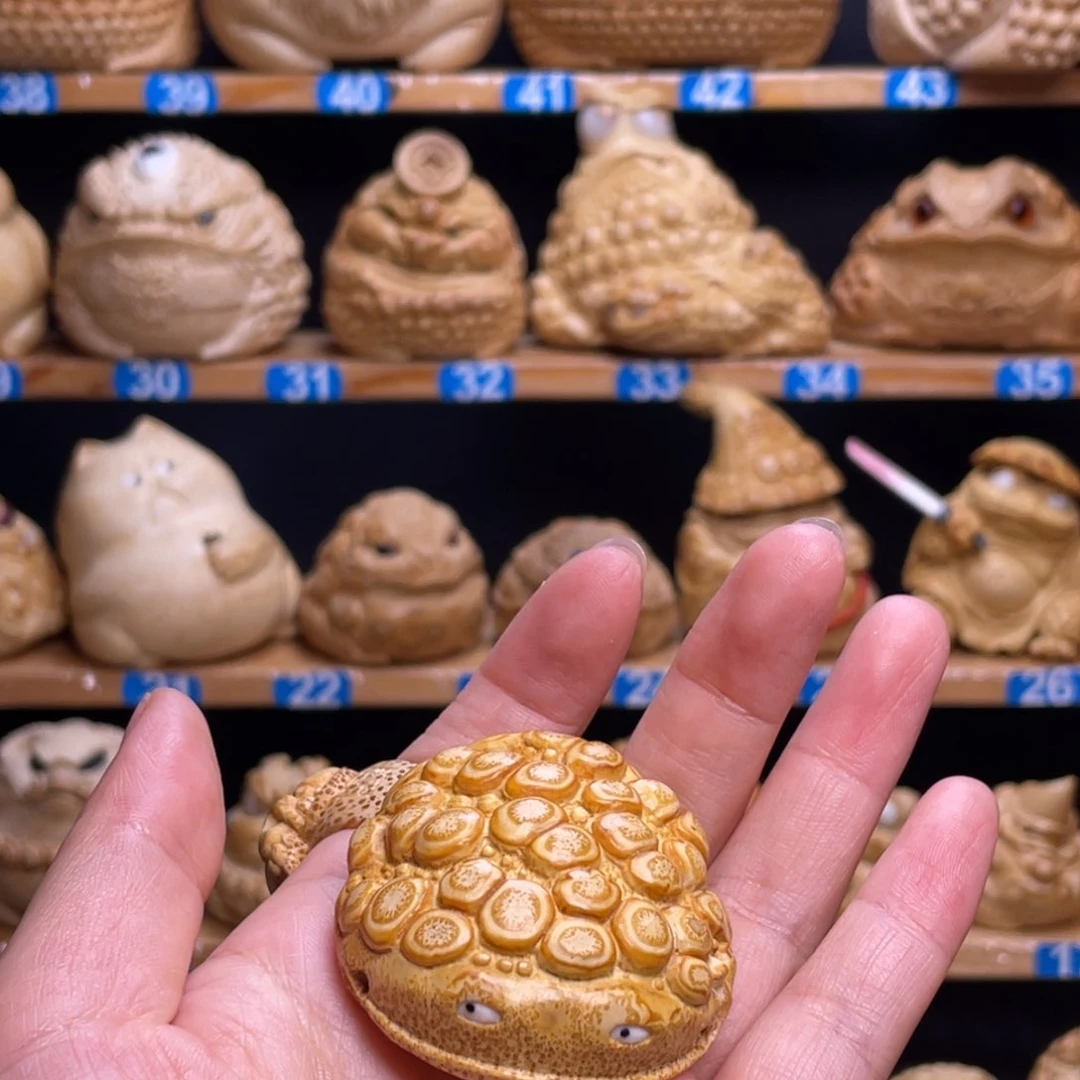 竹猴*?扁金蟾竹根雕