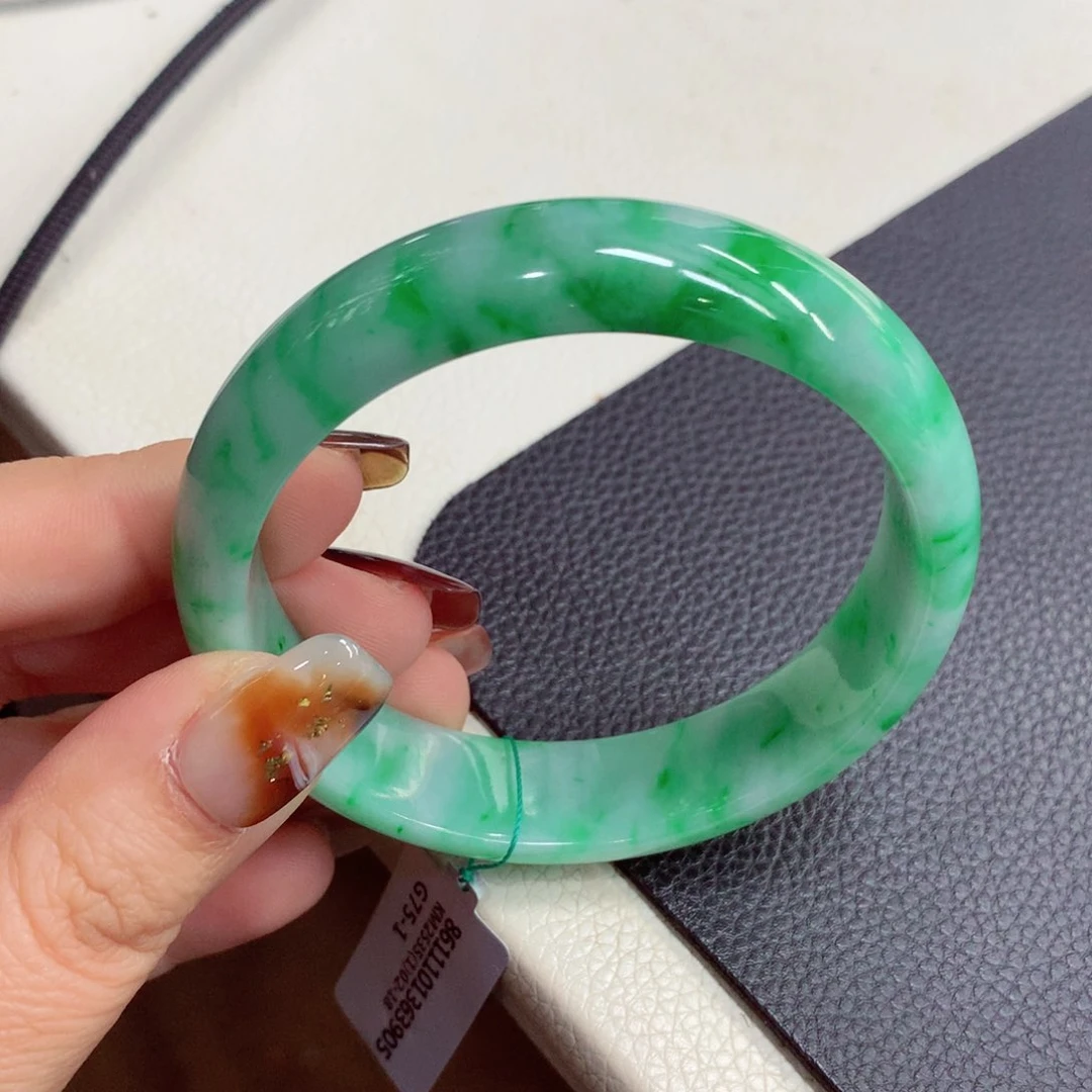 未镶嵌手镯翡翠缅甸