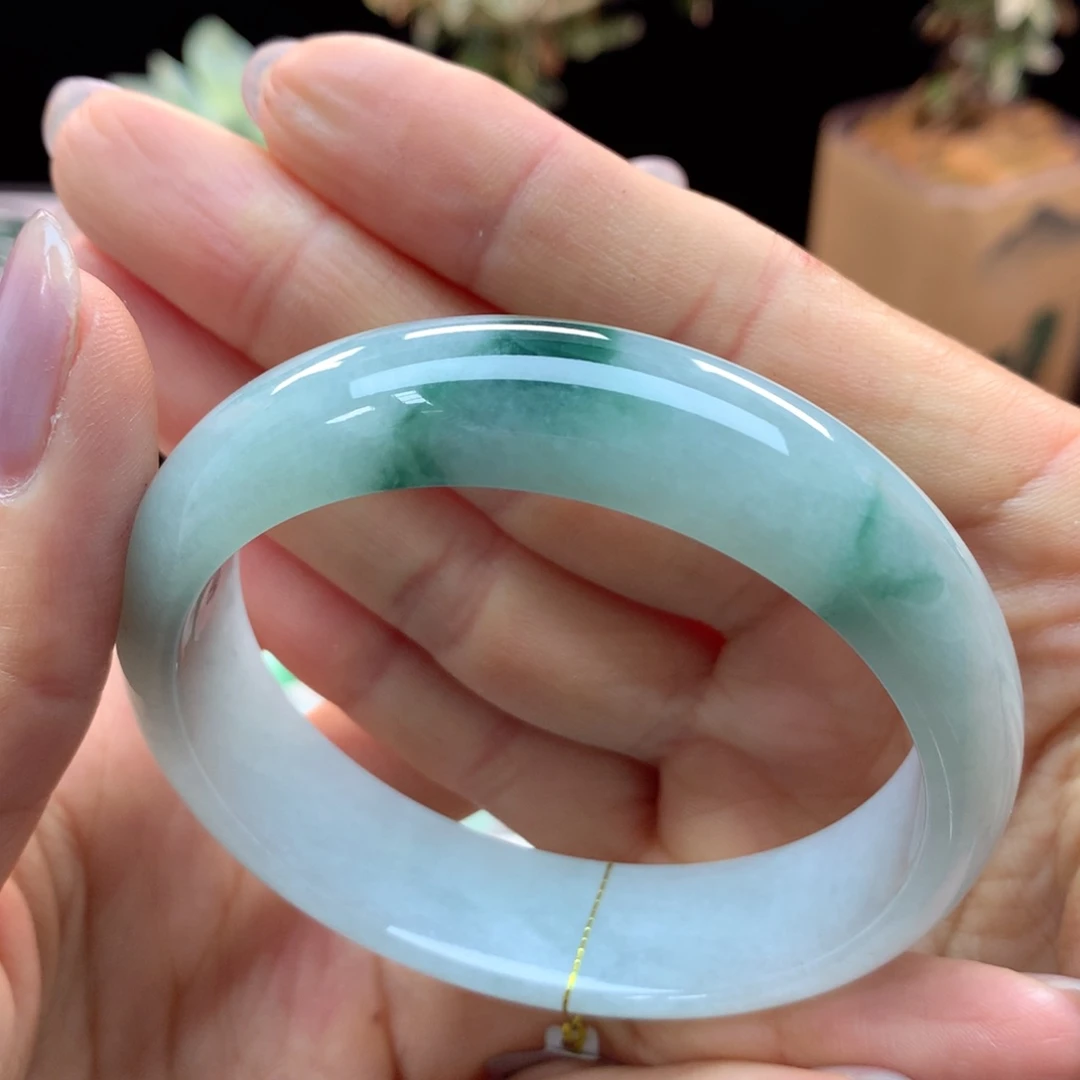 翡翠手镯未镶嵌天然翡翠手镯
