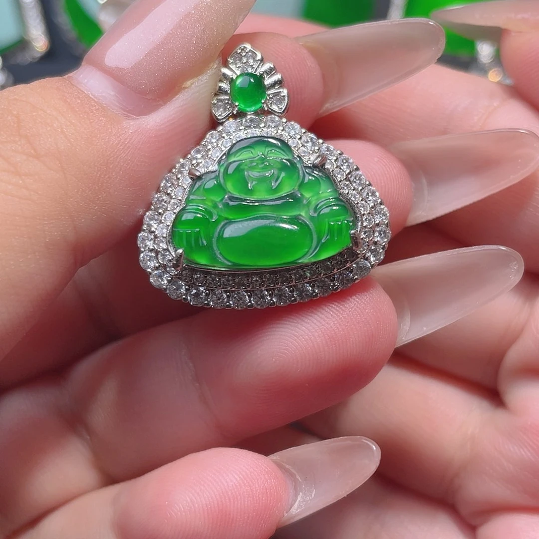 翡翠未镶嵌颈饰佛公