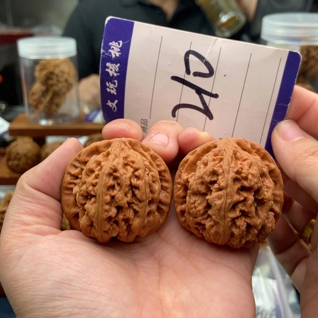 文玩核桃把件42粗筋