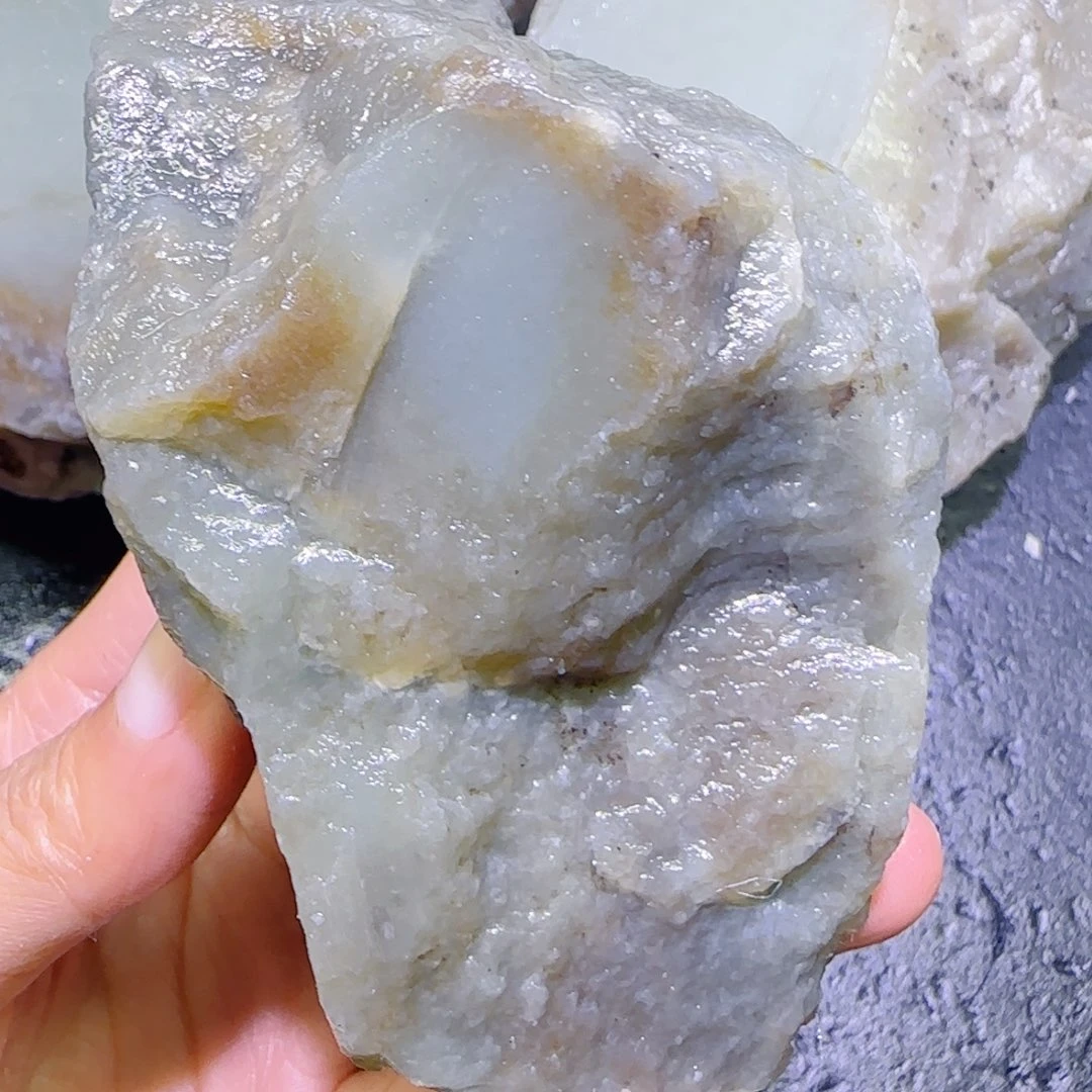 和田玉未镶嵌珠宝半成品