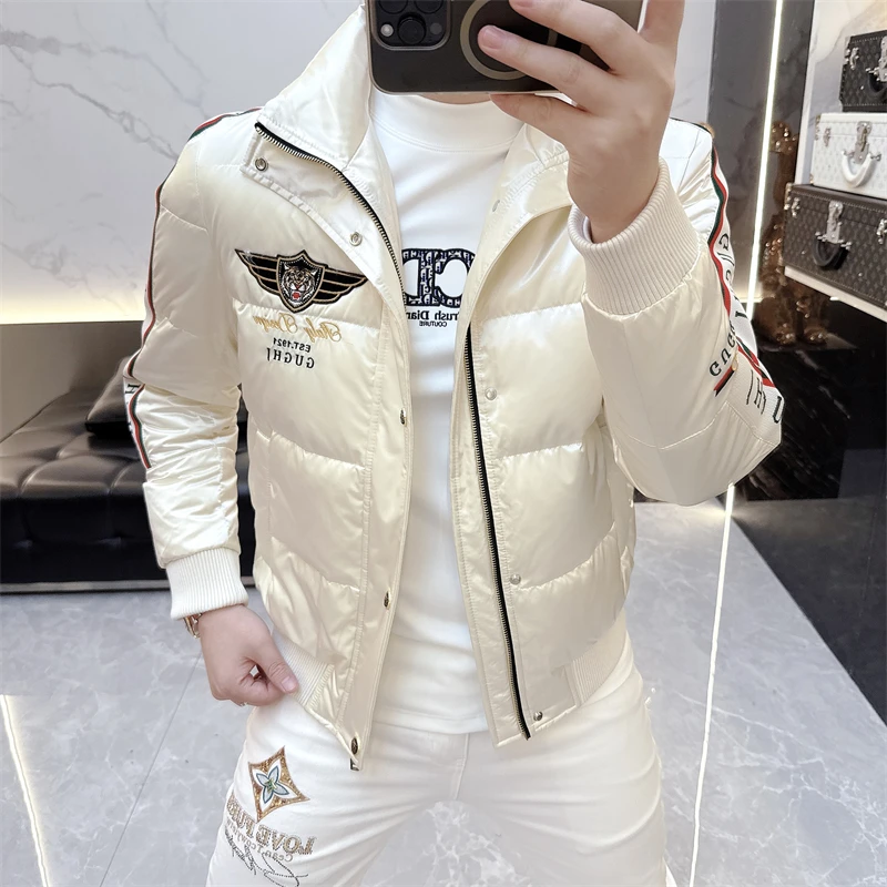 2025新款潮牌男士羽绒服冬季时尚重工刺绣亮面免洗翻领外套潮8198