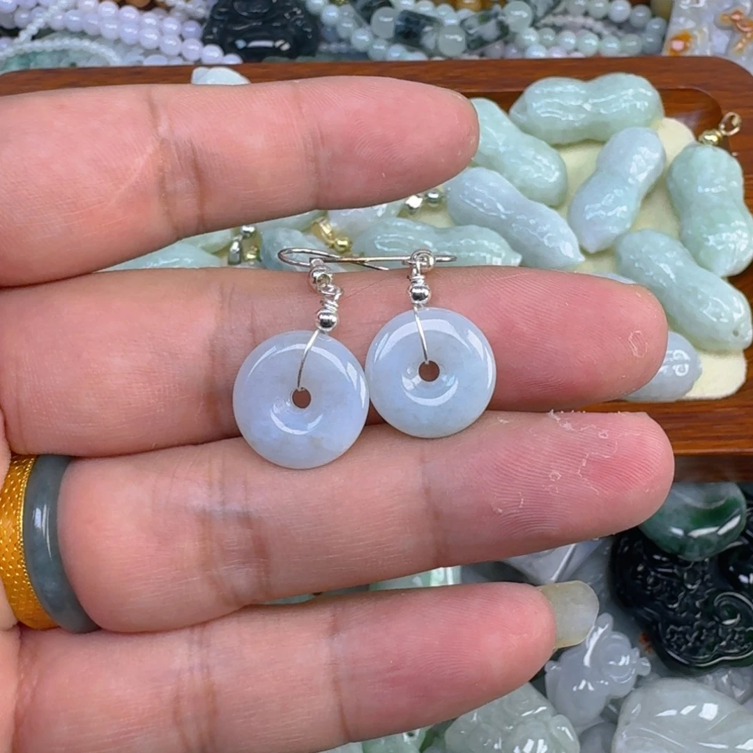 东***姐翡翠未镶嵌吊坠(不含链)