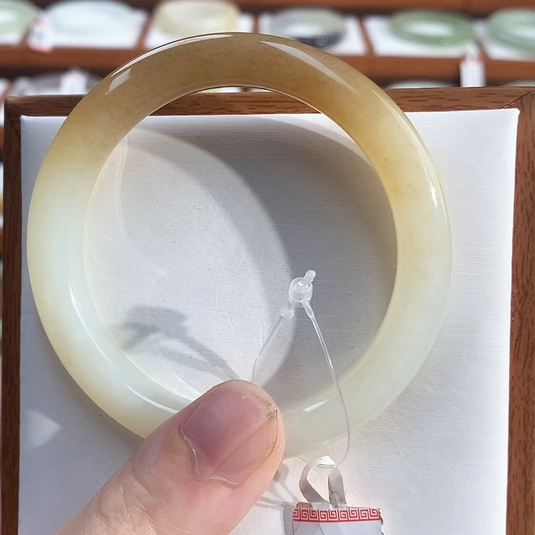 和田玉手镯未镶嵌怡