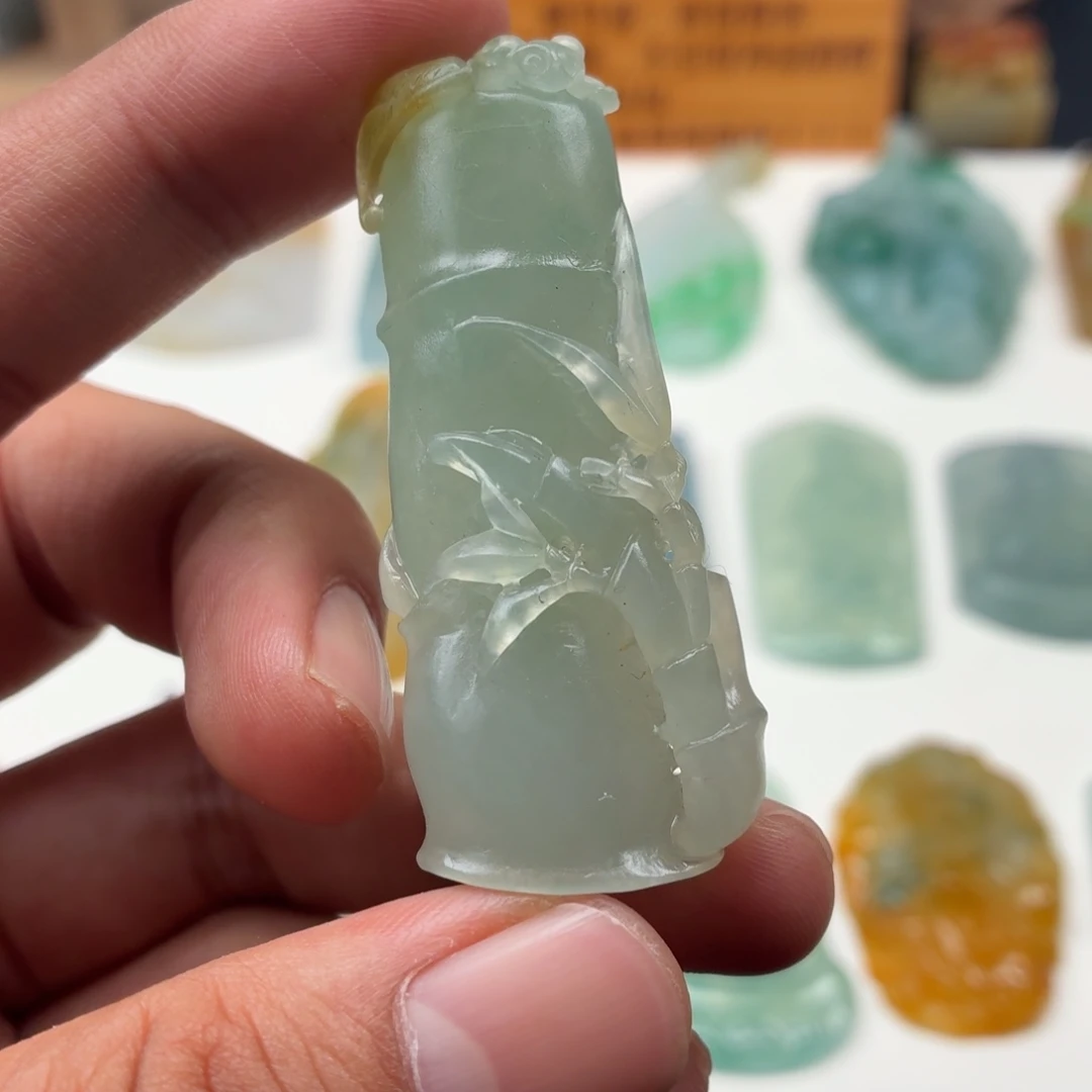 定制翡翠未镶嵌立体节节高升