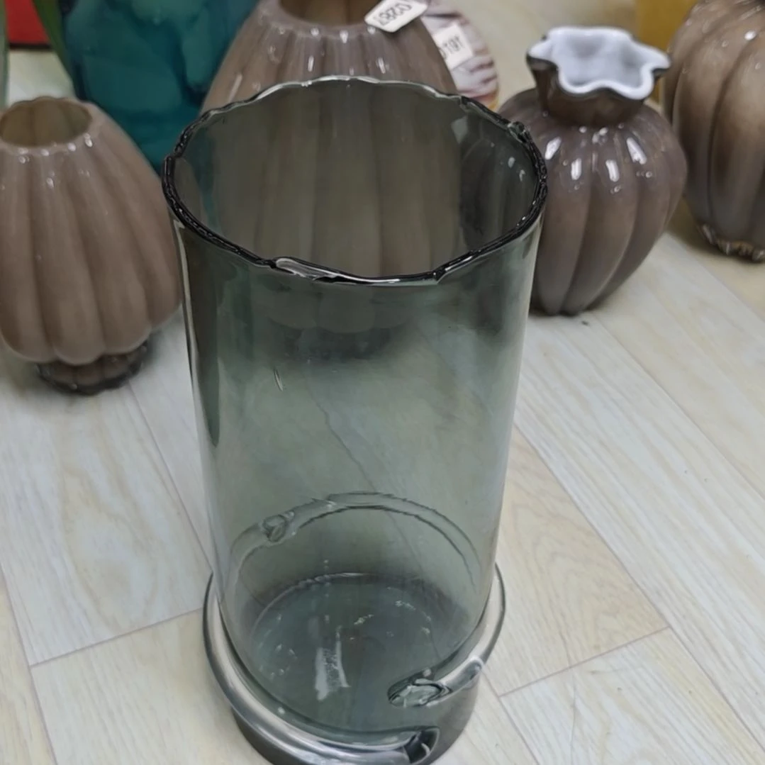 高35口15琉璃有气泡花瓶