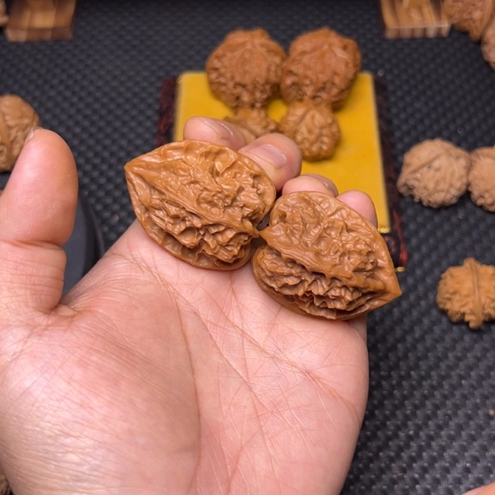 吊坠文玩核桃龙骨鸡心