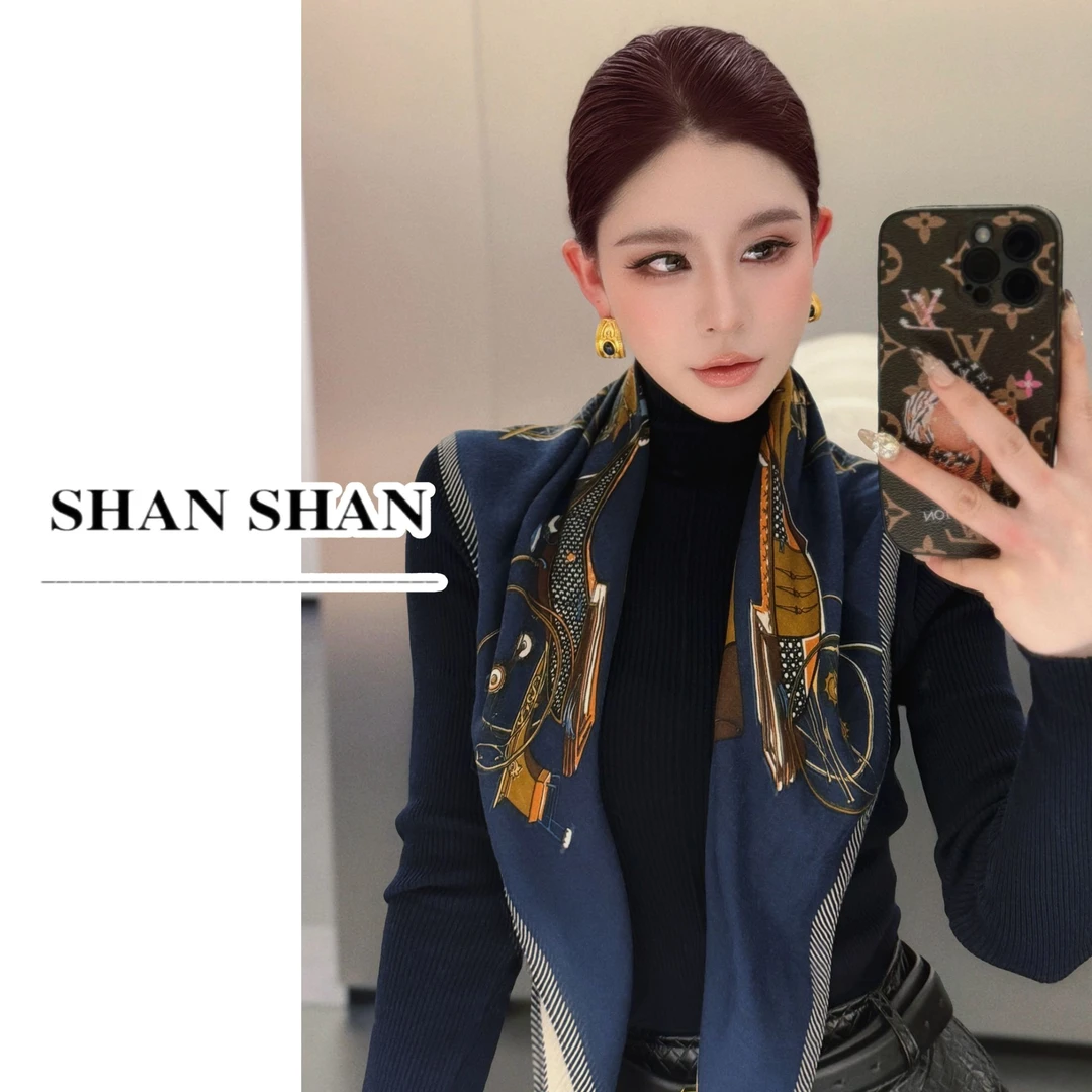 SS姗姗 秋冬新款时尚立领中线设计针织长袖打底T恤 50970274-410