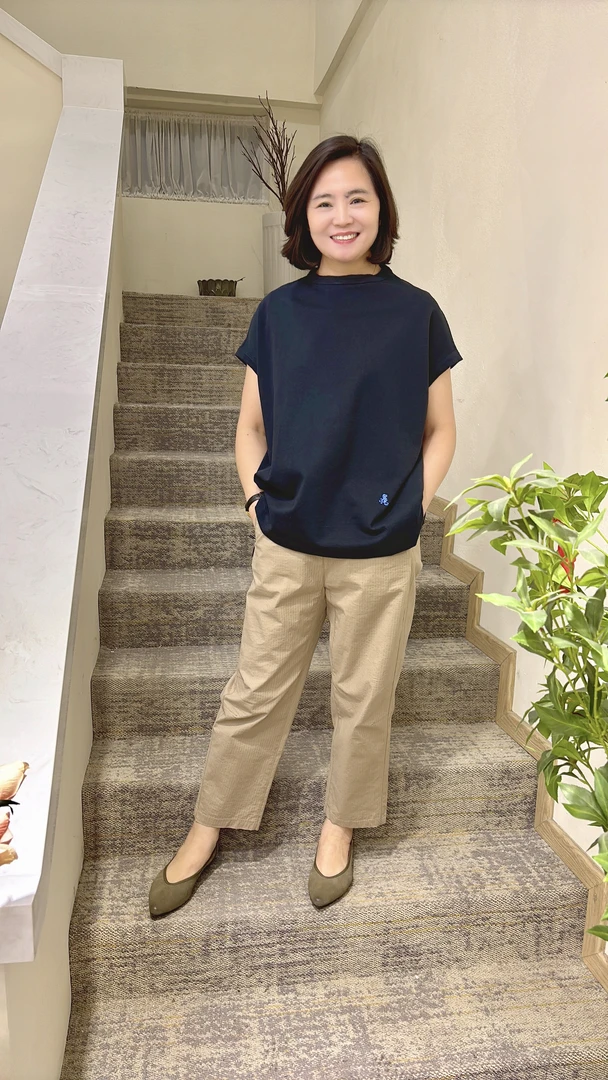 菲玛25新款 刺绣小花T恤舒适舒适休闲百搭