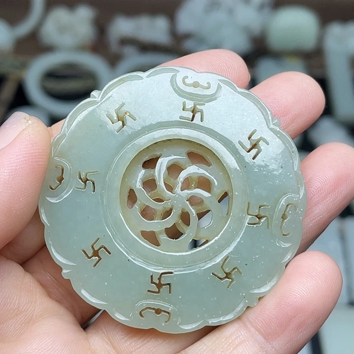 和田玉未镶嵌挂件