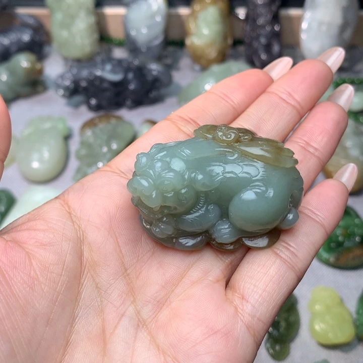 和田玉挂件未镶嵌K**g