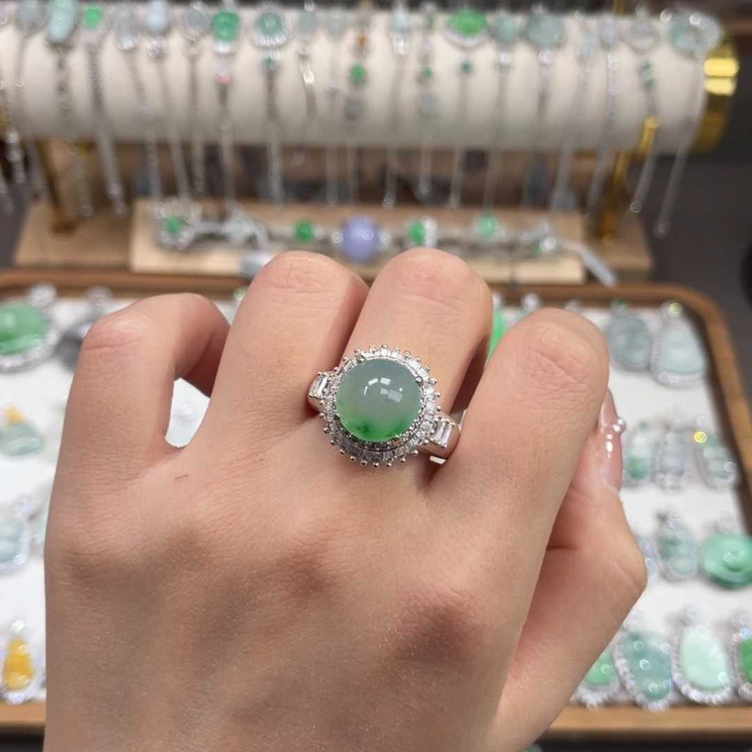 翡翠未镶嵌戒指铜托