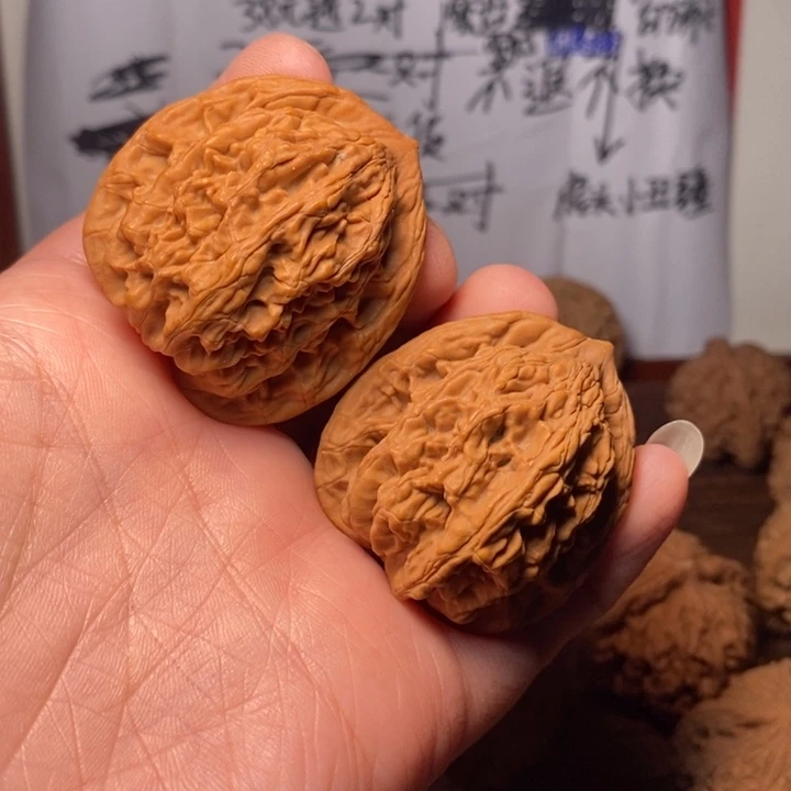强***仔吊坠文玩核桃虎头