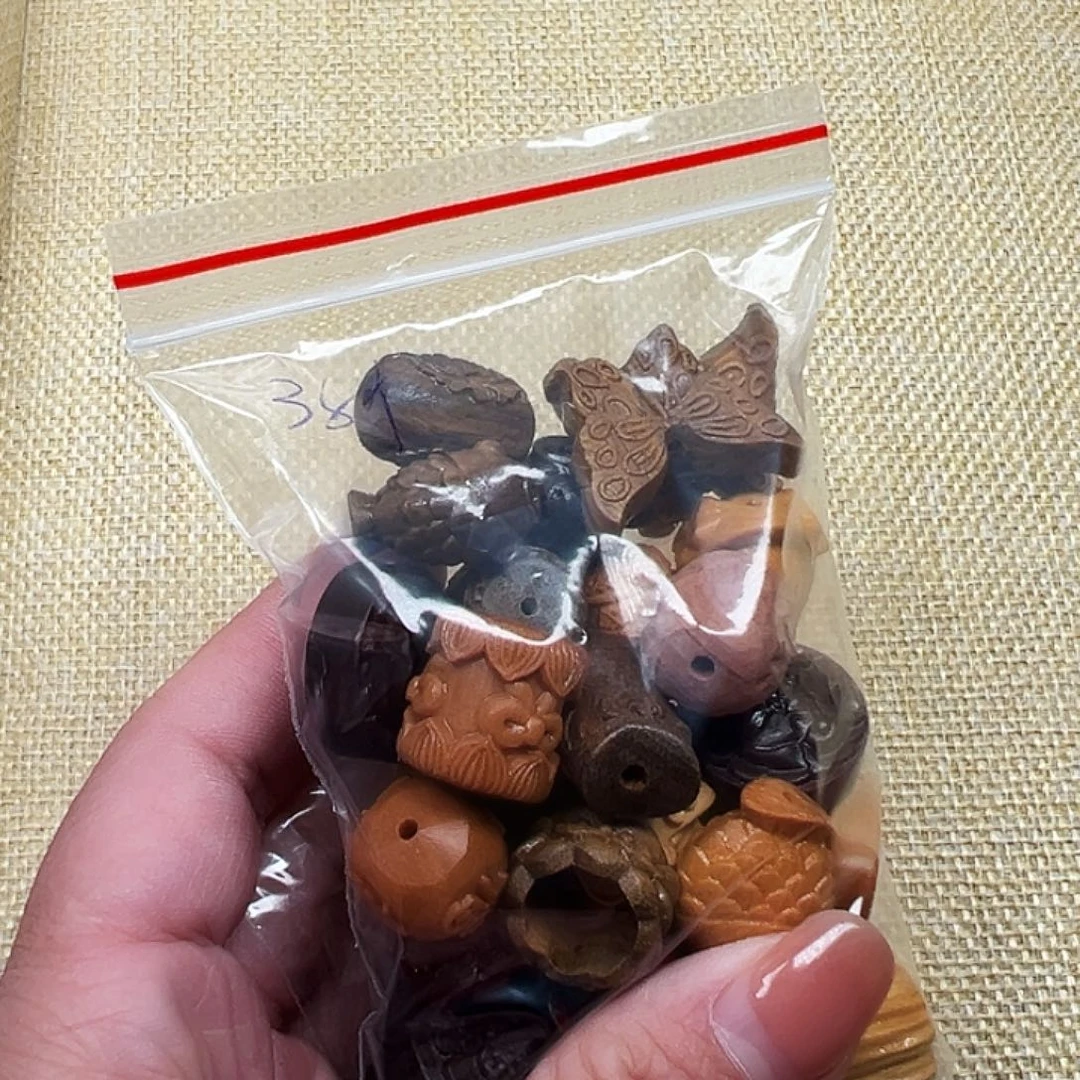 红***菓大叶紫檀（黑酸枝木类）