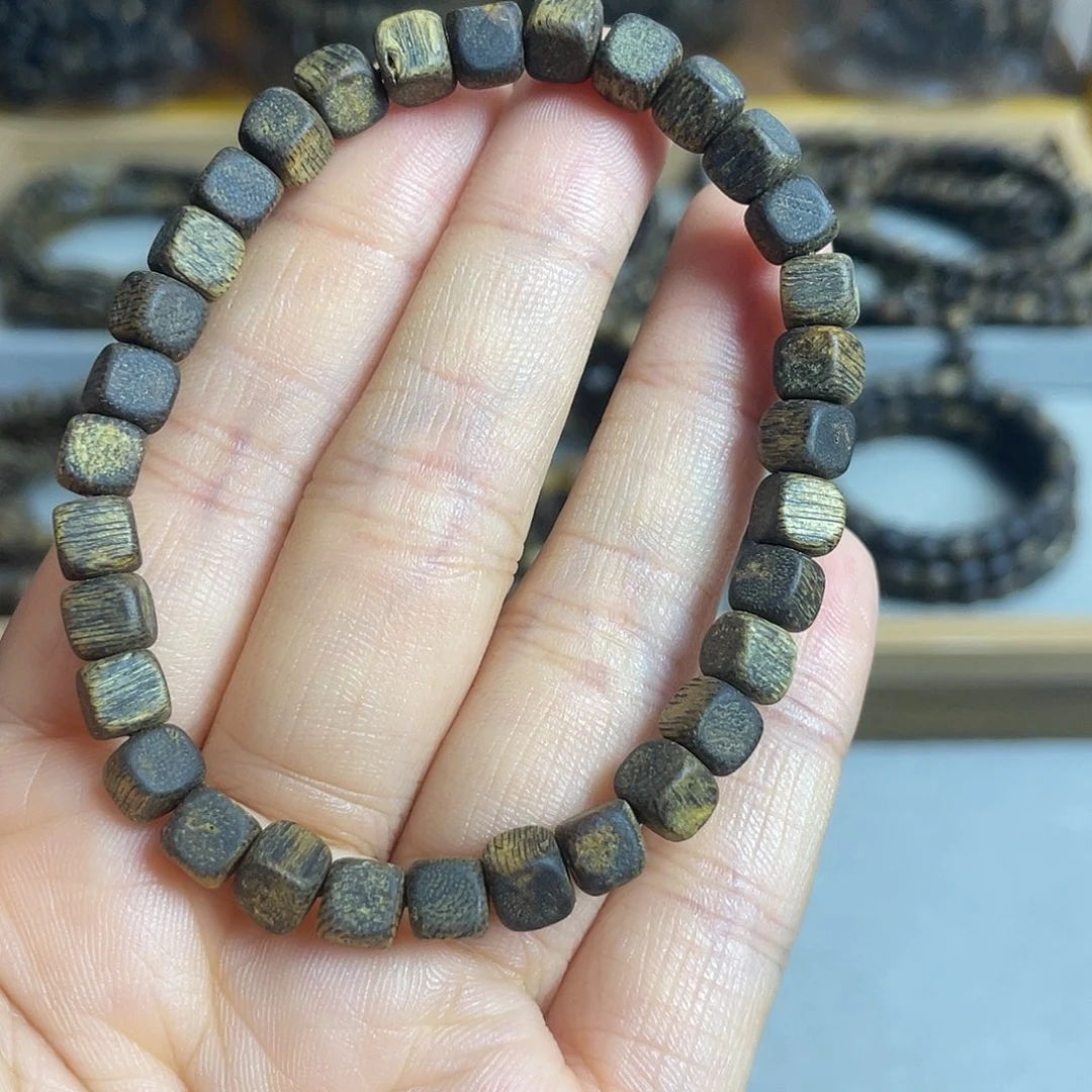 沉香碎屑沉香棋楠沉香老料方糖单圈沉水级花香蜜香