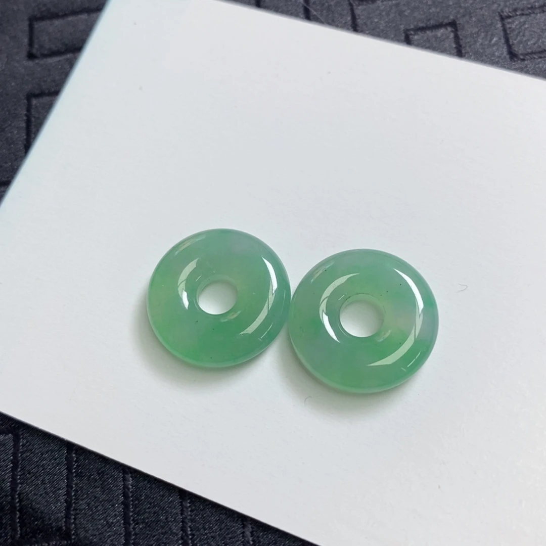 翡翠未镶嵌耳饰晴底甜甜圈