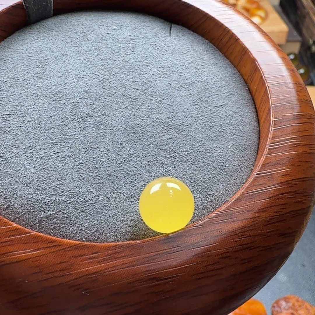 未镶嵌琥珀裸石海漂圆珠10m