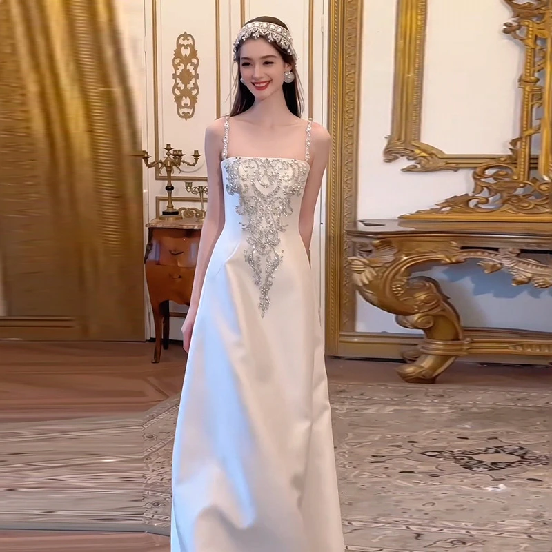 复古缎面轻婚纱2025新款法式优雅吊带新娘结婚订婚迎宾出门纱礼服