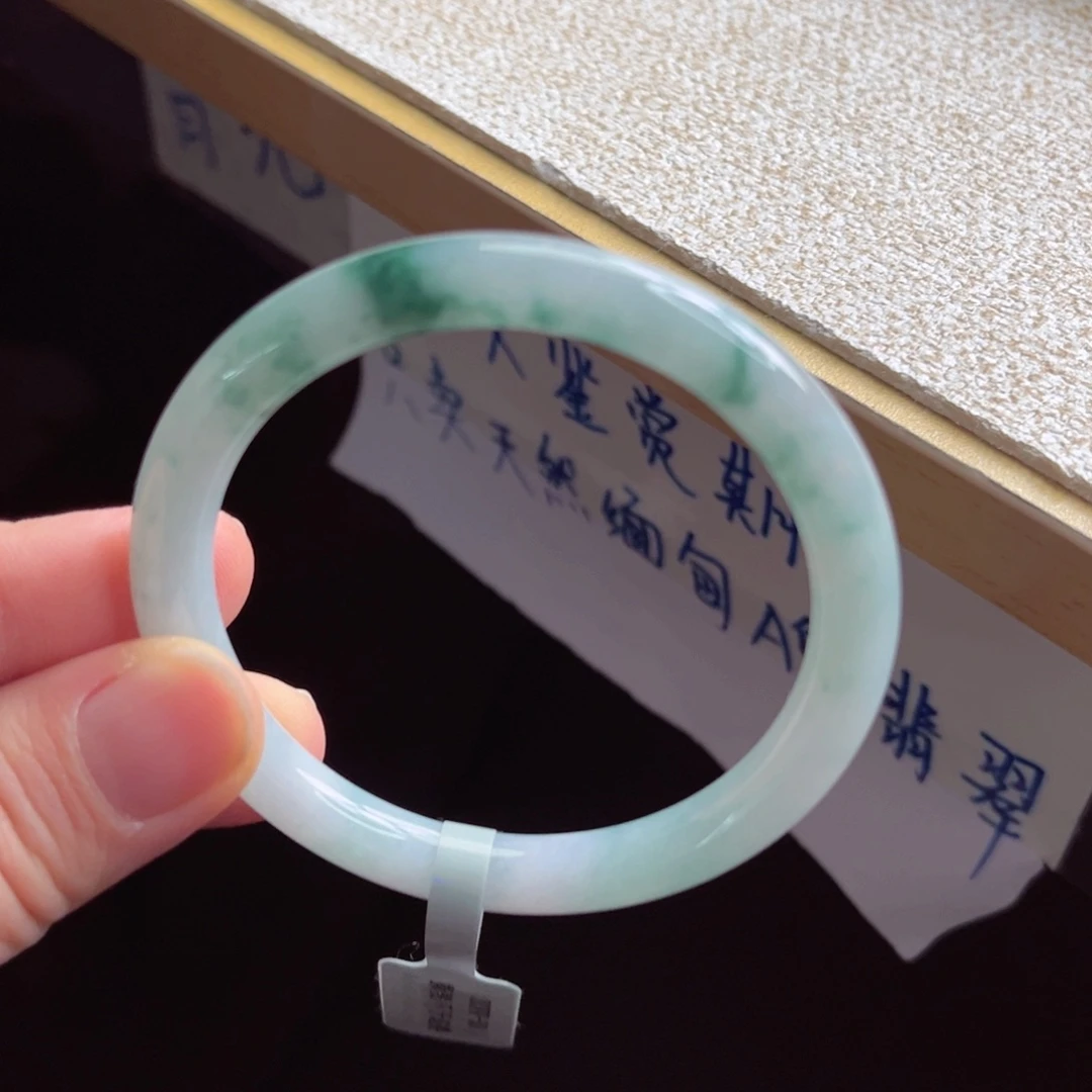 翡翠未镶嵌手镯手镯