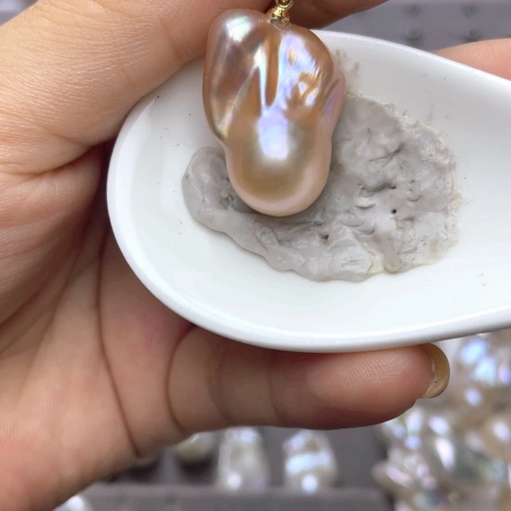 合金淡水珍珠颈饰