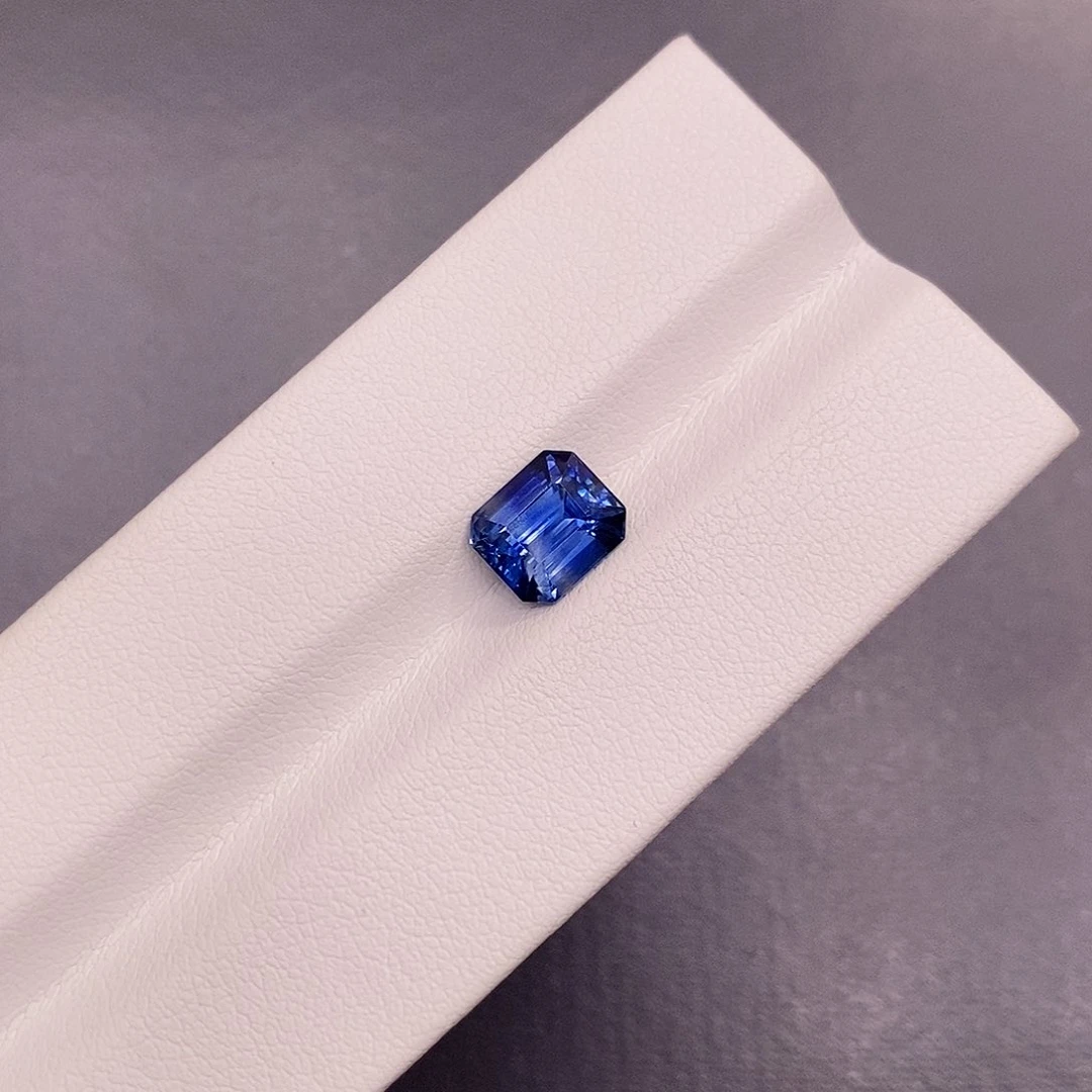 裸石蓝宝石2.2克拉