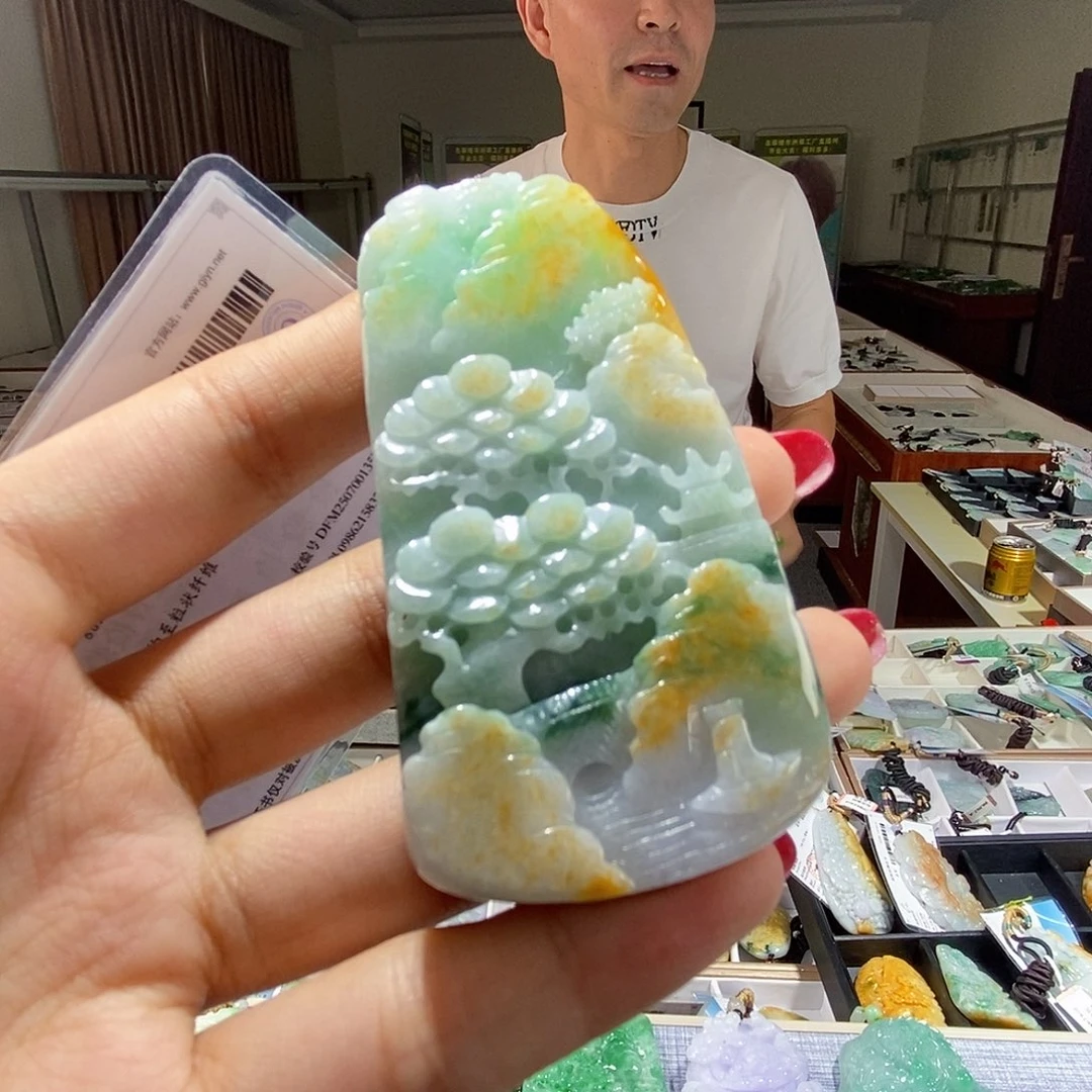 翡翠未镶嵌颈饰翡翠