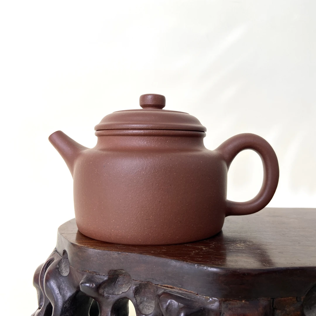 宜兴手工紫砂陶 （吴春香）260cc茶壶GS4213-16