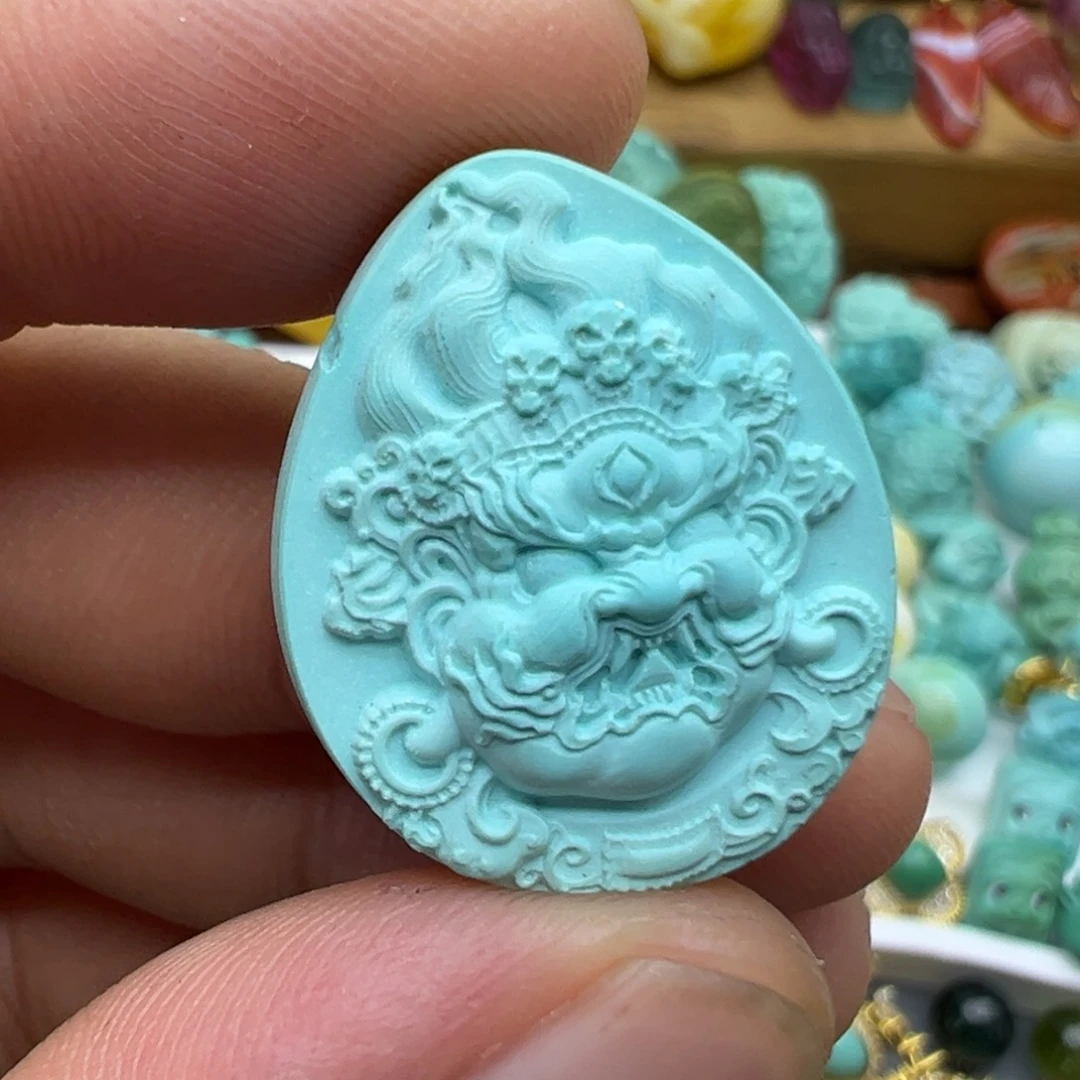 绿松石颈饰未镶嵌