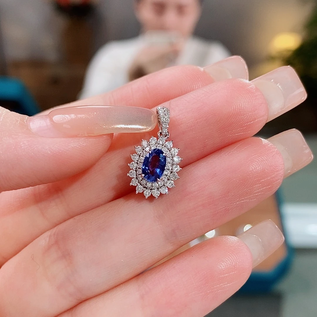 蓝宝石颈饰18K金镶嵌0.5ct