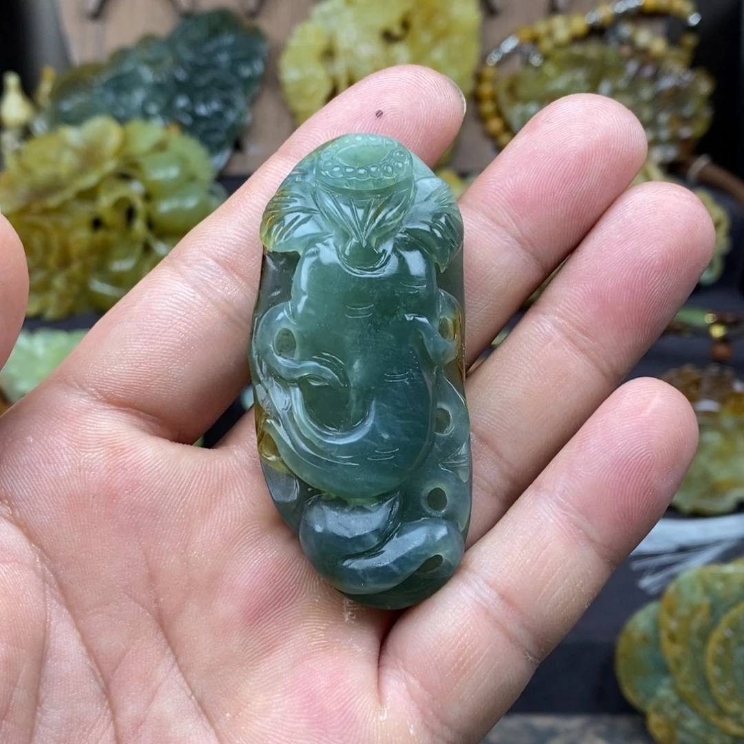 蛇纹石玉未镶嵌吊坠(赠链)