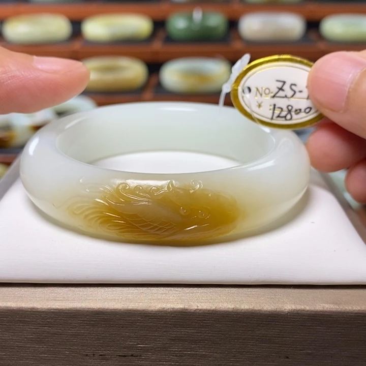 和田玉（糖玉）手镯未镶嵌