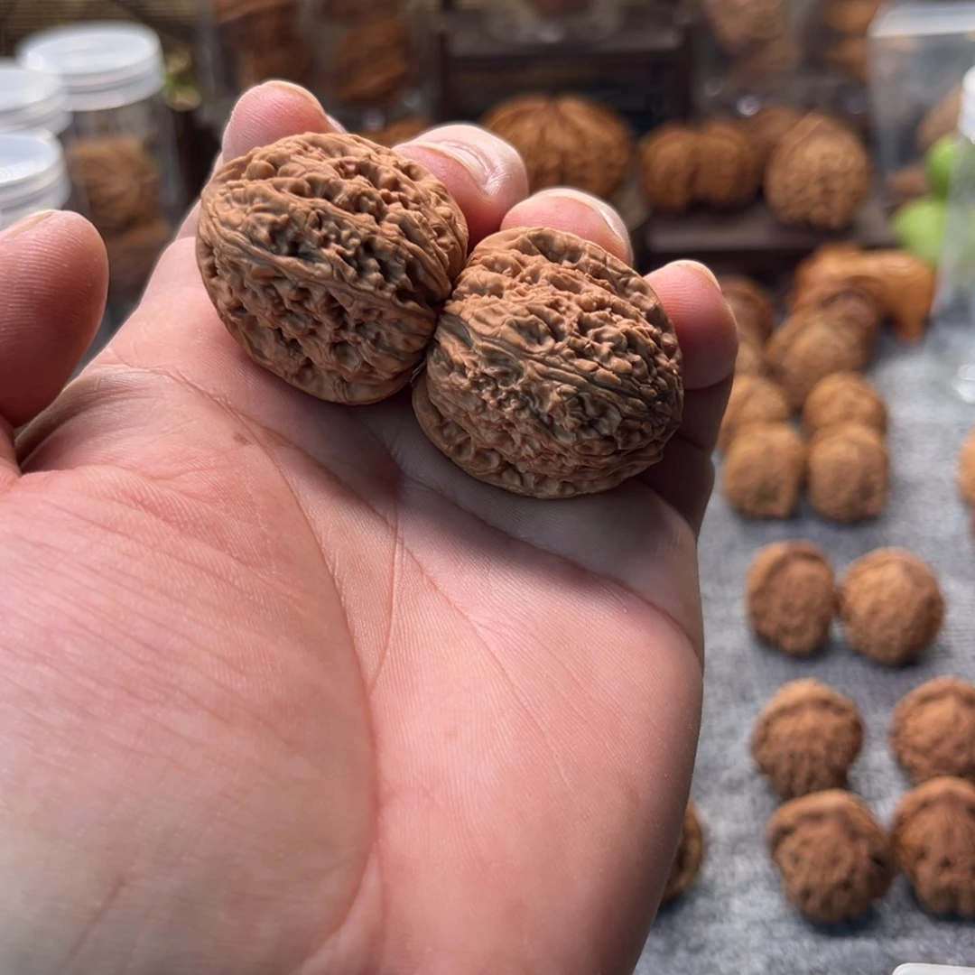 文玩核桃把件逐鹿南疆