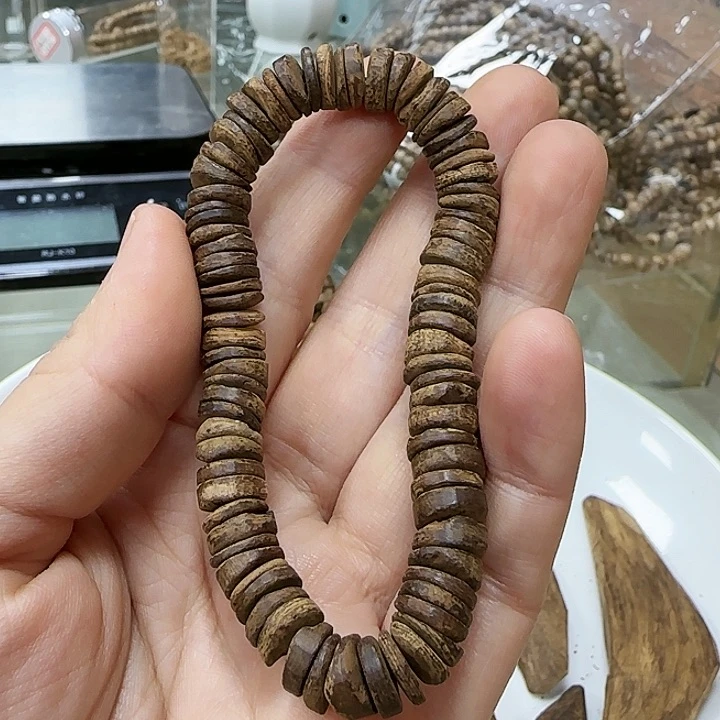 沉香手串?*放越南土沉手串