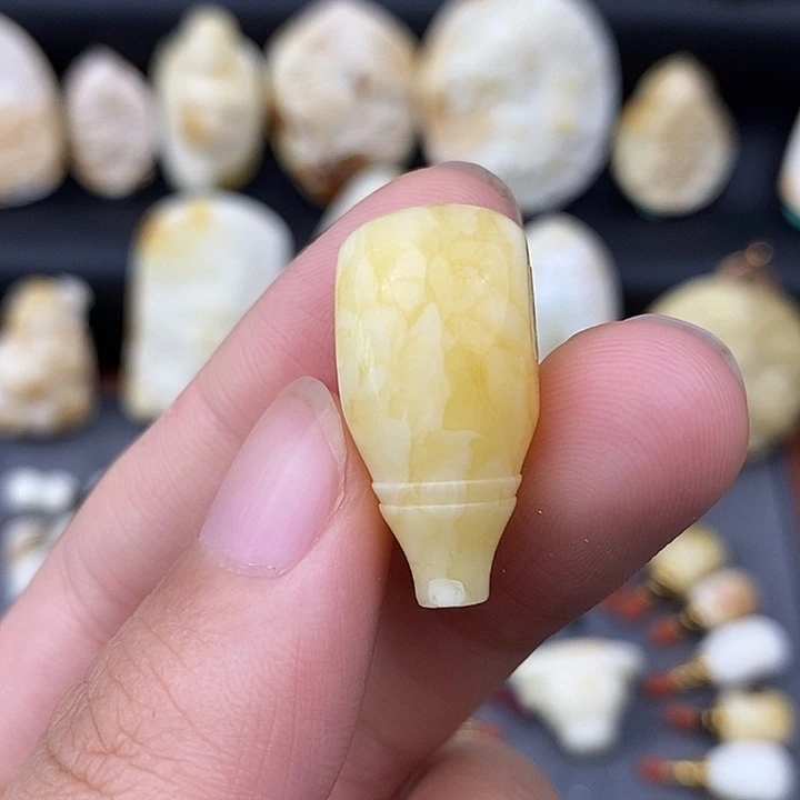 未镶嵌琥珀裸石12三通a427