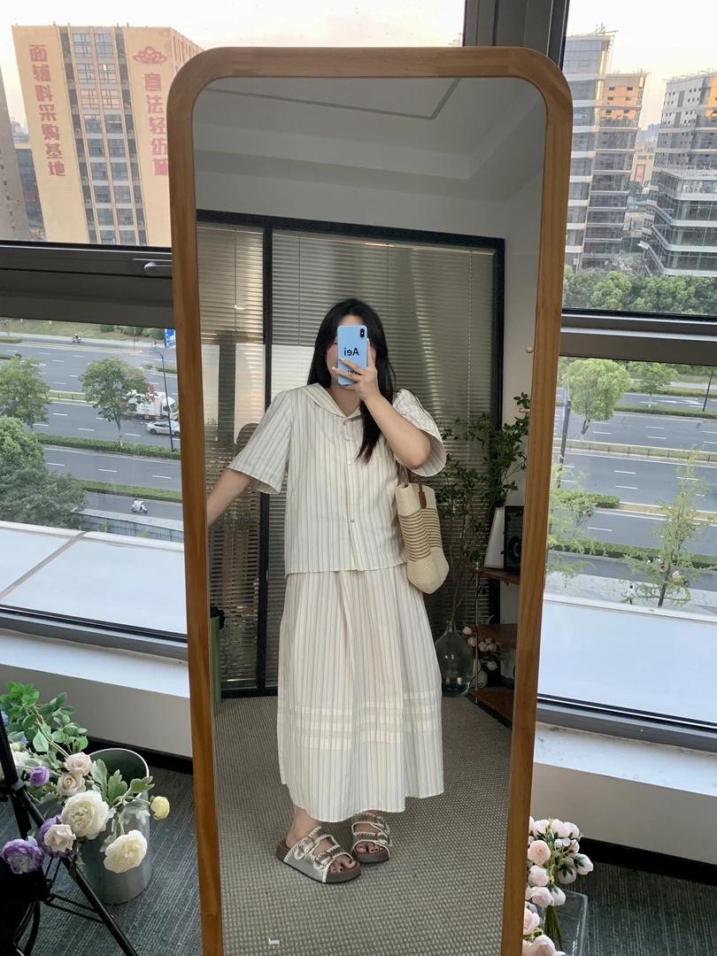 【清仓现货】56419-韩系度假风夏绿色条纹短袖衬衫半身裙绝美两件套