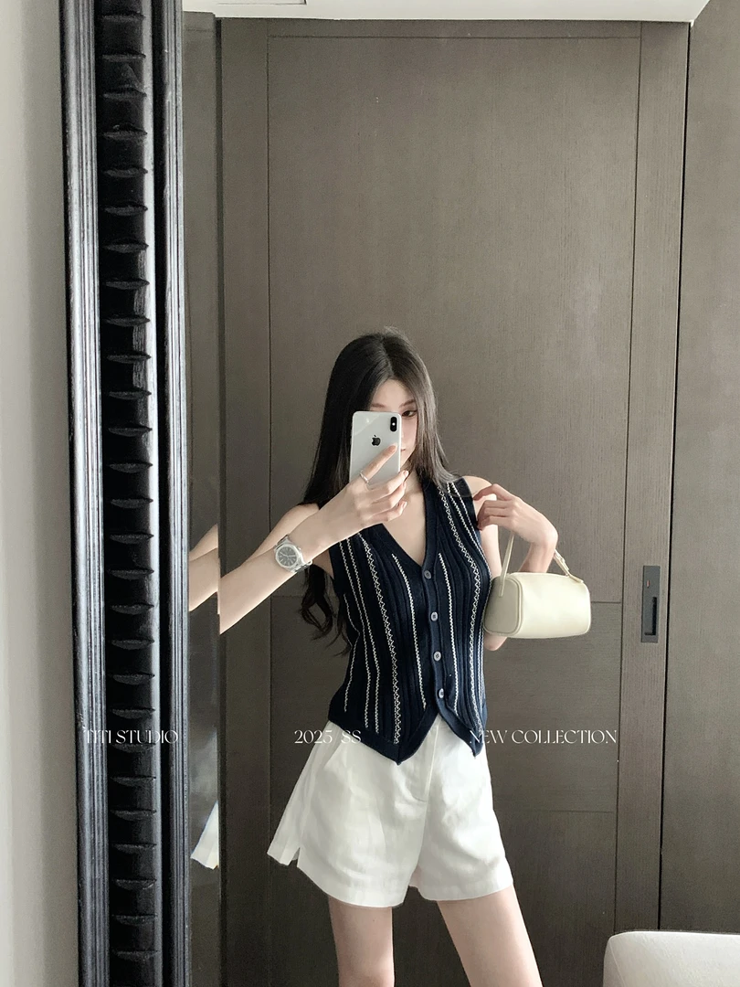 TITI - STUDIO“藏青条纹”老钱风条纹v领无袖针织背心马甲套装