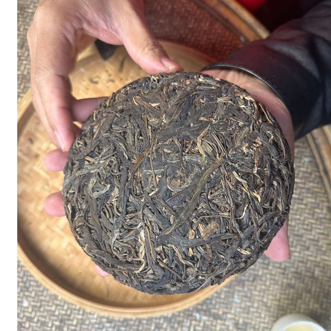 【225号】2018年糯伍生茶 200克饼拍五发六