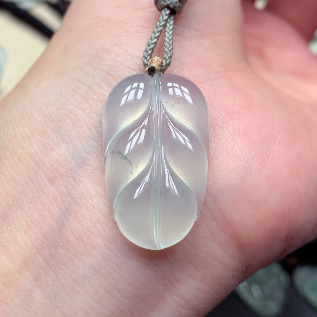 颈饰未镶嵌翡翠叶子