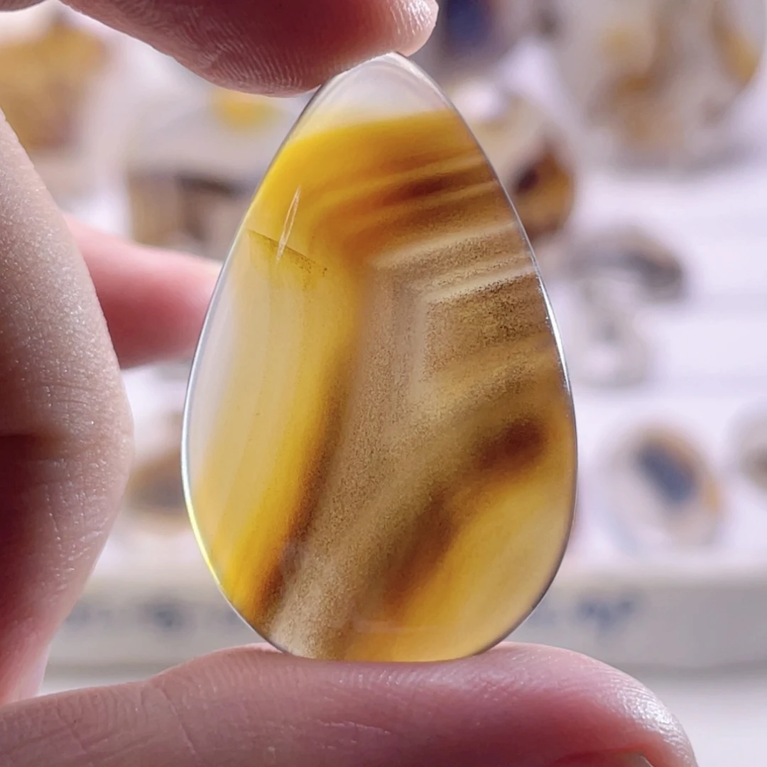 玛瑙/玉髓未镶嵌珠宝奇石