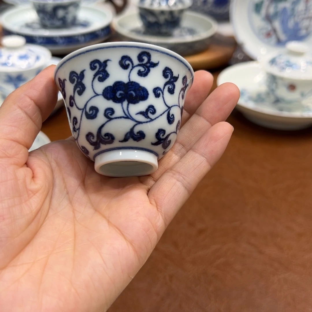 杯子缠枝灵芝纹闻香杯