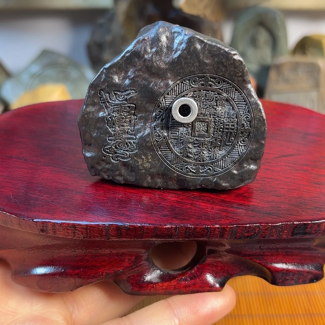 新疆戈壁石原石雕刻