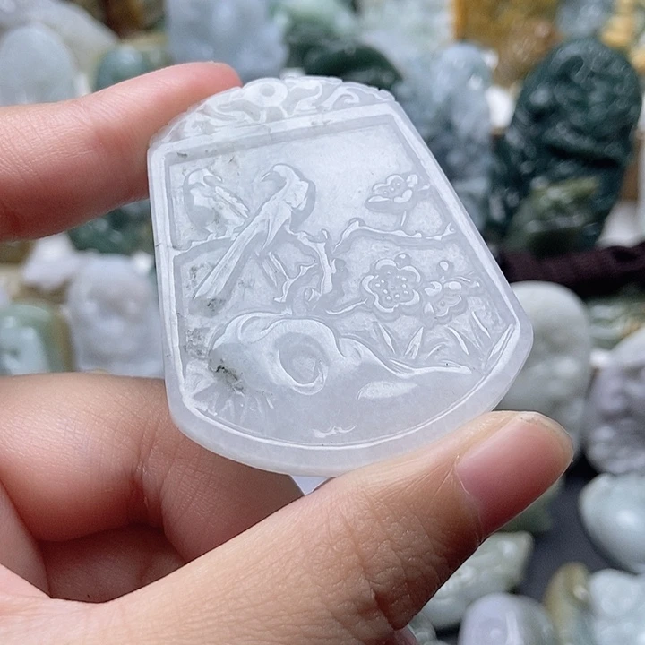 翡翠未镶嵌颈饰翡翠