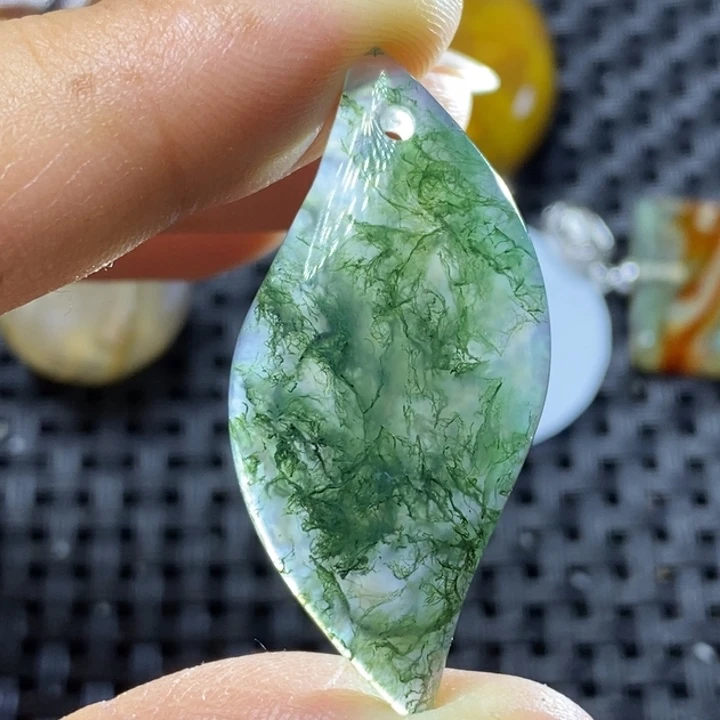 未镶嵌颈饰玛瑙/玉髓齐****平