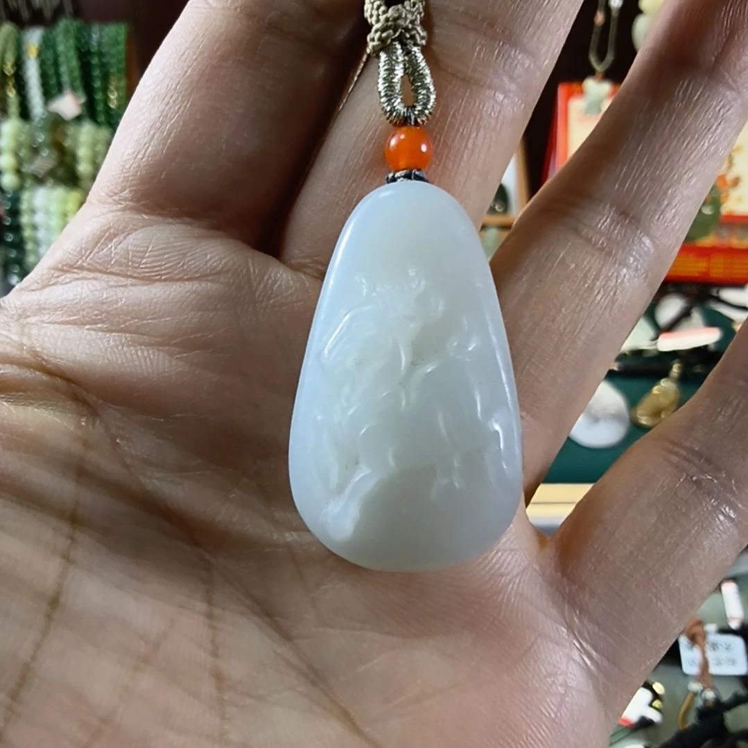 和田玉未镶嵌颈饰