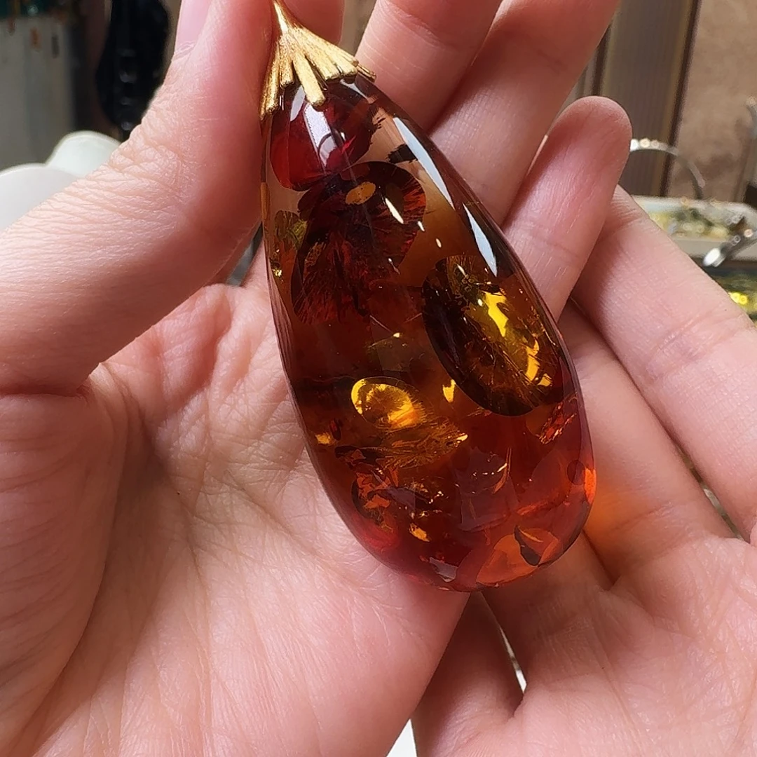 琥珀未镶嵌颈饰吊坠